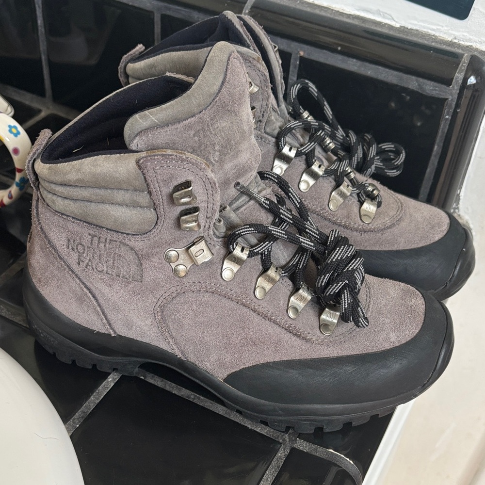 The North Face X2 Hiking Boots in Gray Suede Women’s